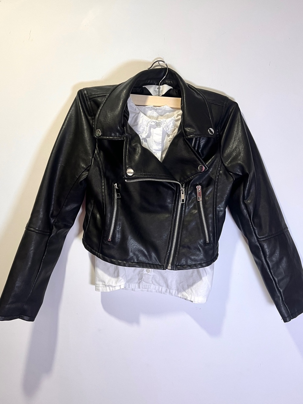 H&M Girls Black Faux Leather Moto Jacket with Zip Details size 10-11 - Picture 5 of 6